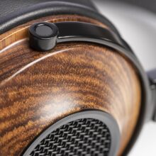 Ultimate One Headphone with Closeup (Zebrawood) Cup
