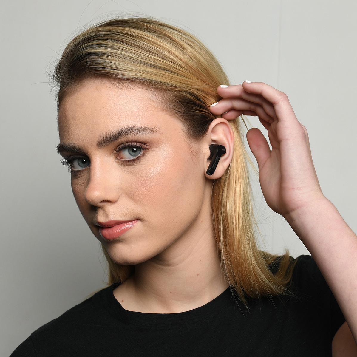 Xiaomi Redmi Buds 3 Lite lightweight earbuds stay snug in your ears even  during exercise » Gadget Flow